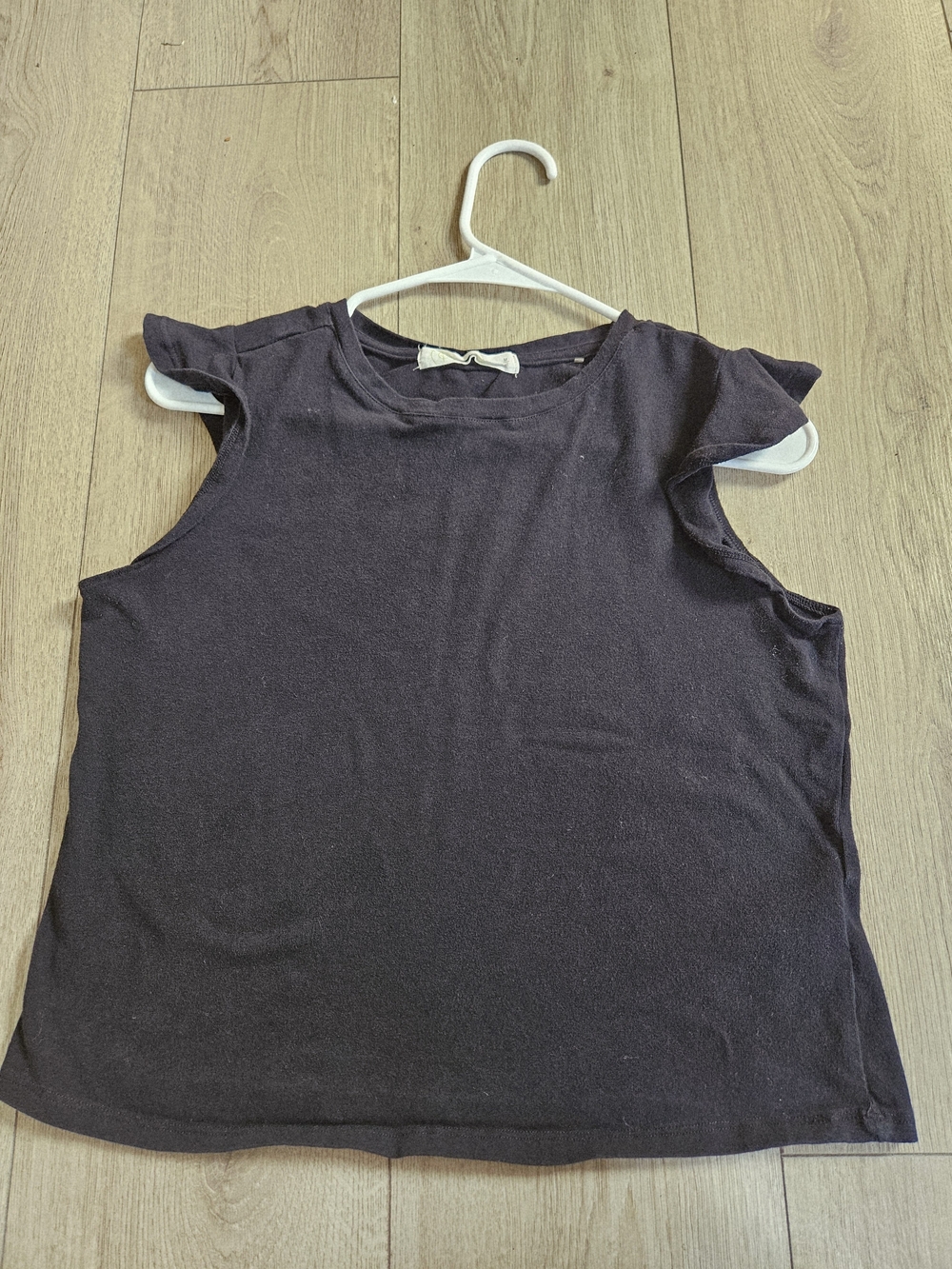 Tag Black Flutter Sleeve Tank Top Medium Eco Friendly Ruffle Cap Tee🔥